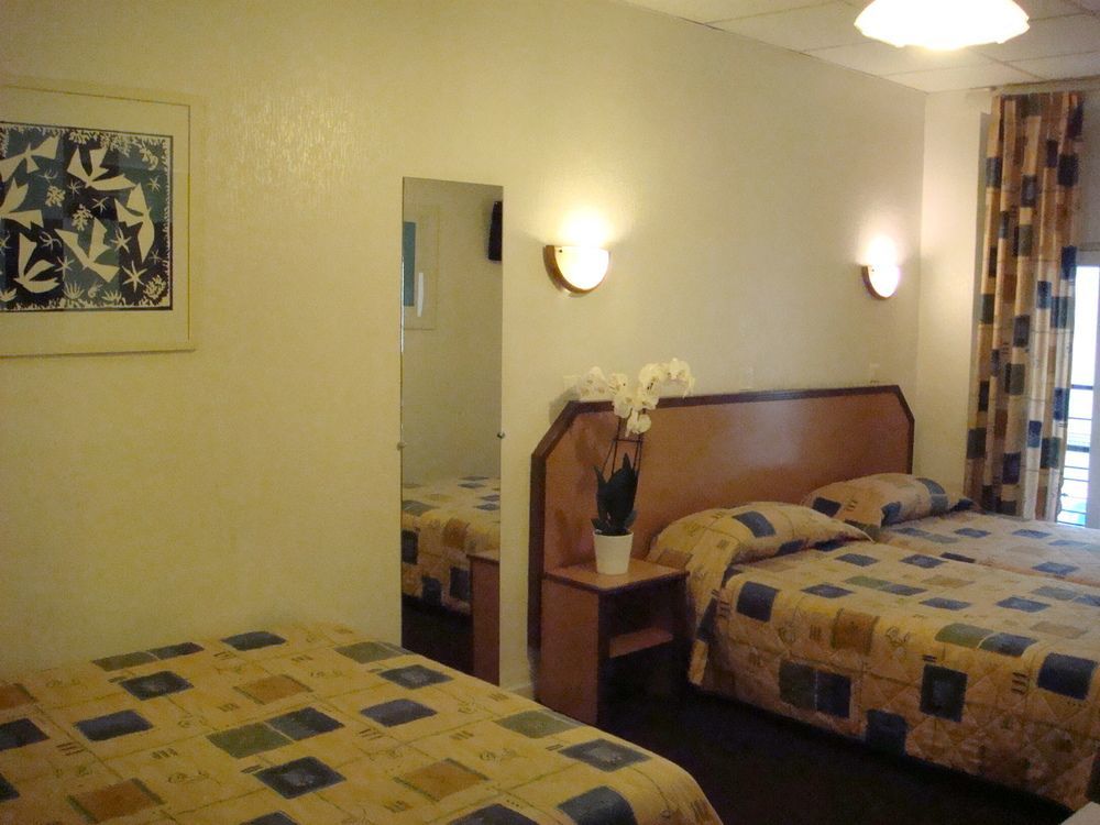 Little Palace Hotel